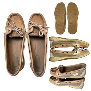 Size 7, tan Sperry’s